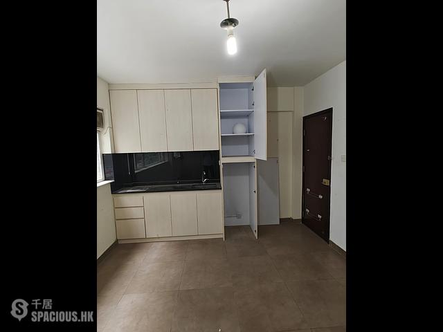 Sheung Wan - 18-20, Hillier Street 01