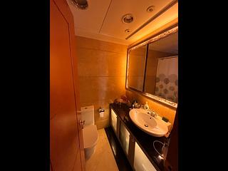 West Kowloon - The Arch Moon Tower (Block 2A) 04