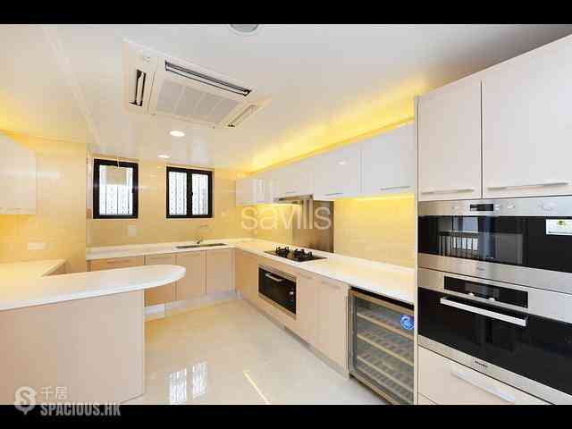 Chung Hom Kok - Coral Villas 05