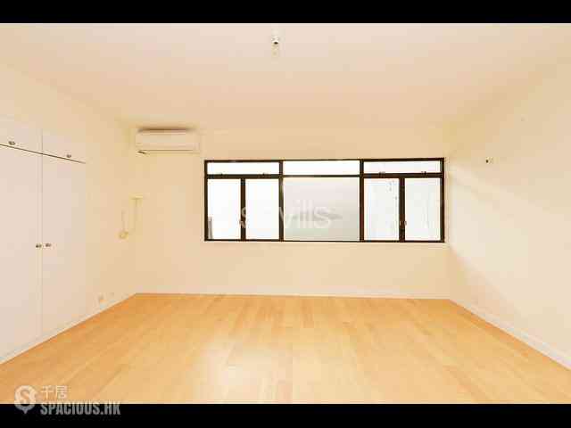 Chung Hom Kok - Coral Villas 03