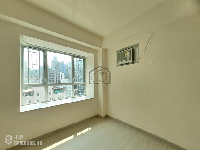 Sai Ying Pun - Yuk Ming Towers Block 2 01