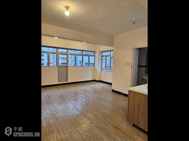 Wan Chai - 2-4, Gresson Street 01