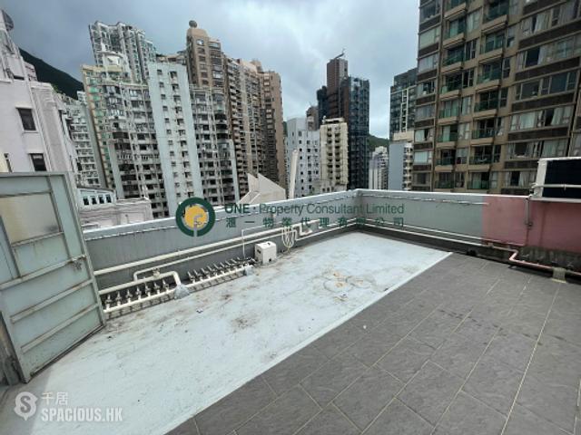 Sai Ying Pun - Fook Moon Building 01