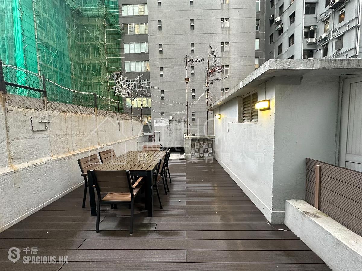 Causeway Bay - 24, Yiu Wa Street 01