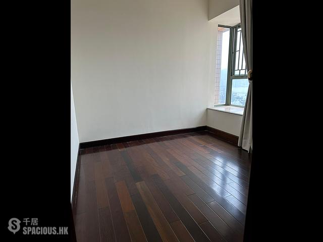 Tai Kok Tsui - Park Avenue Phase 1 Block 8 01
