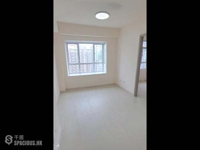 Sai Ying Pun - Yuk Ming Towers Block 2 01