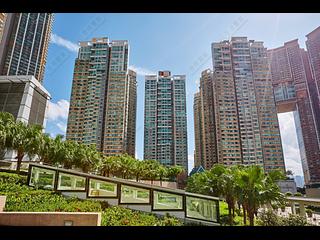 West Kowloon - The Waterfront Phase 1 Block 2 06