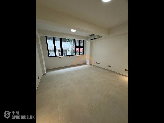 Central - 12, Gough Street 01