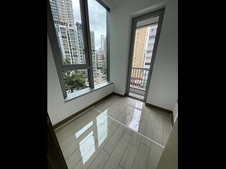 Tai Kok Tsui - L・Living 23 04