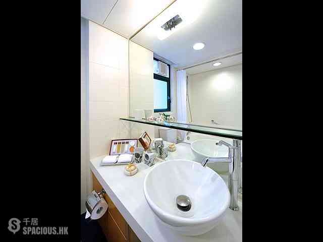 Mid Levels Central - Lily Court 03