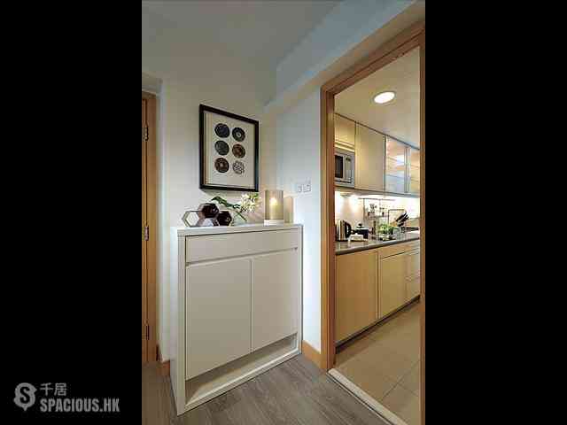 Mid Levels Central - Lily Court 12