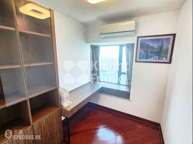Tai Kok Tsui - The Long Beach 10