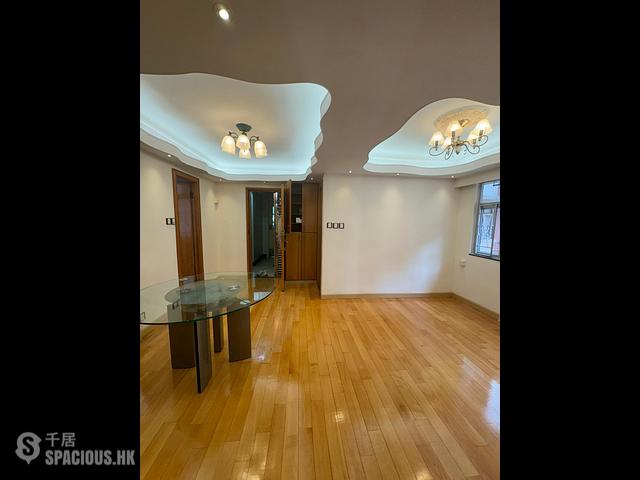 North Point - Delightful Mansion 01