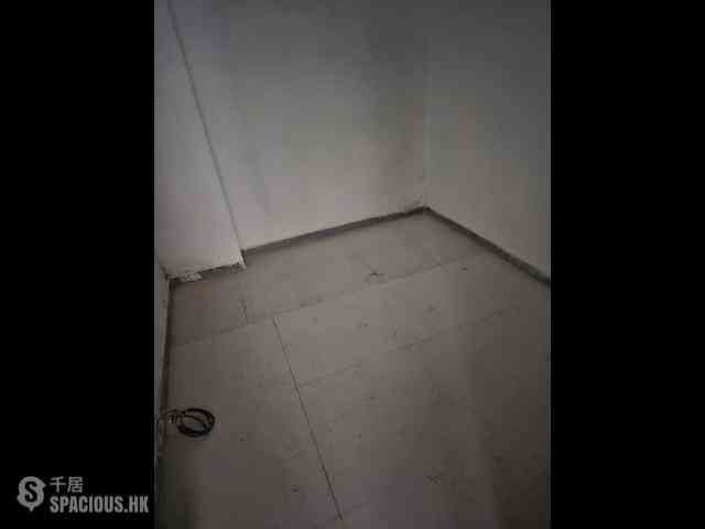 Causeway Bay - Island Building 01