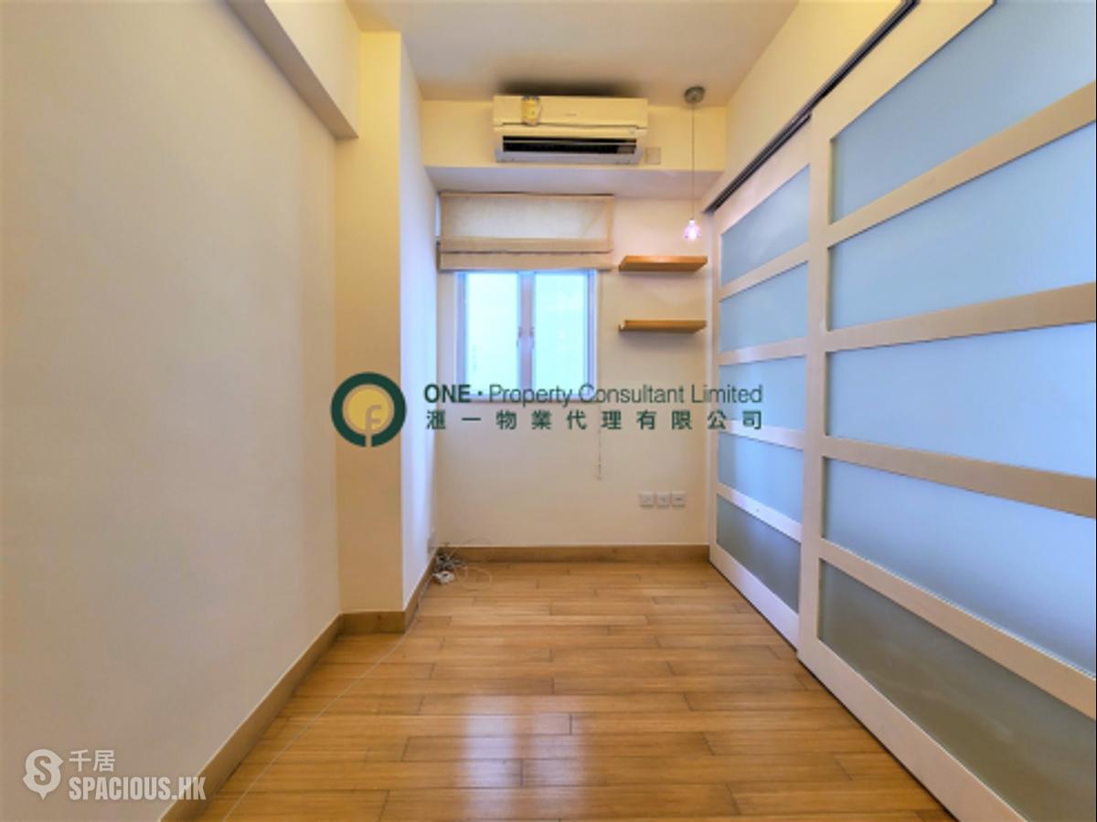 Sheung Wan - Lee Fung Building 01
