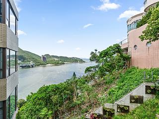 Repulse Bay - The Beachfront 02