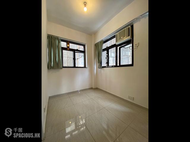 Sai Ying Pun - 32, Second Street 01