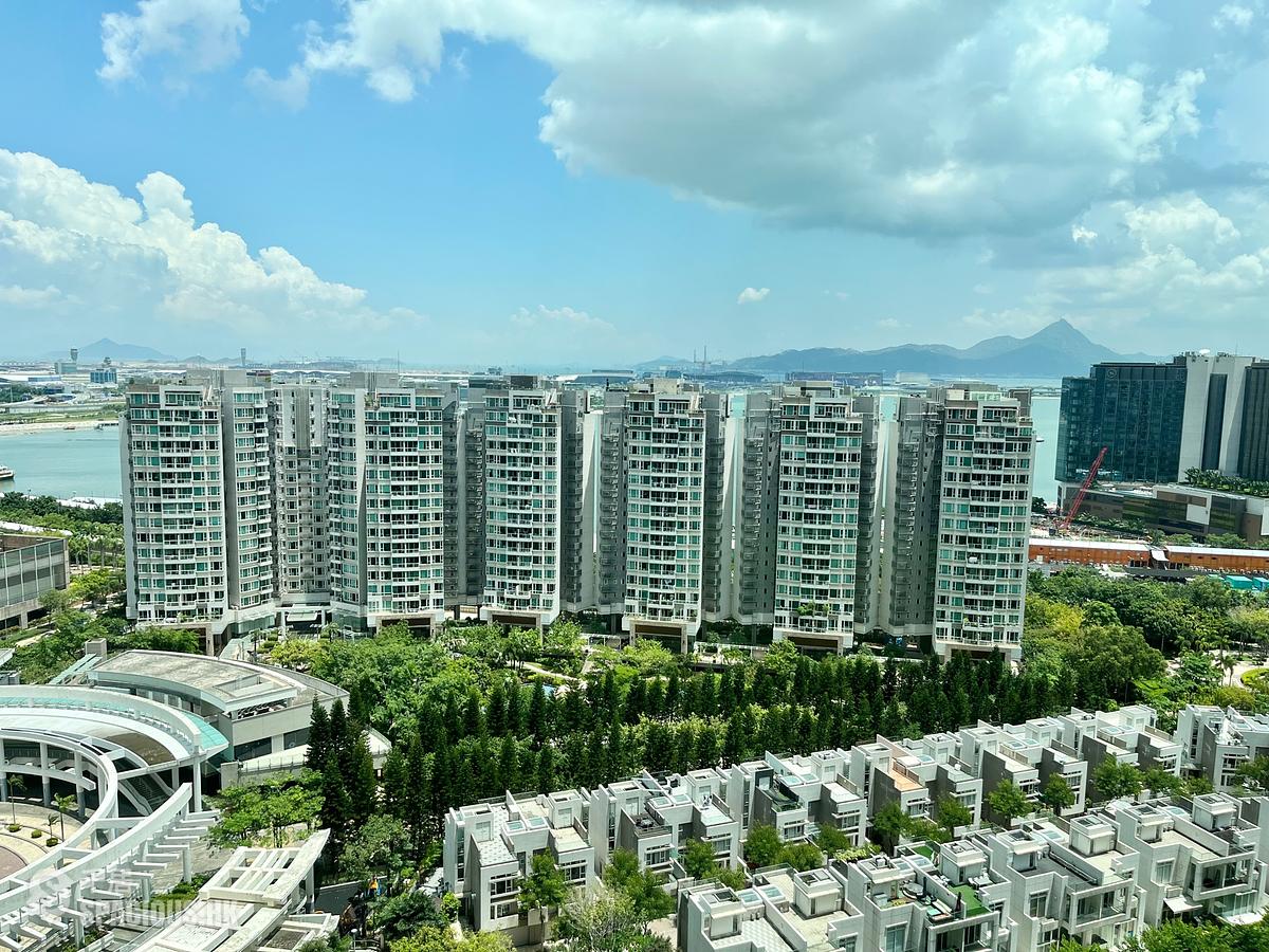 Tung Chung - Coastal Skyline Phase 1 Block 6 01