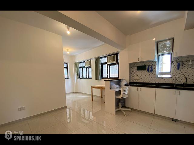 Sai Ying Pun - 35-39, Third Street 01