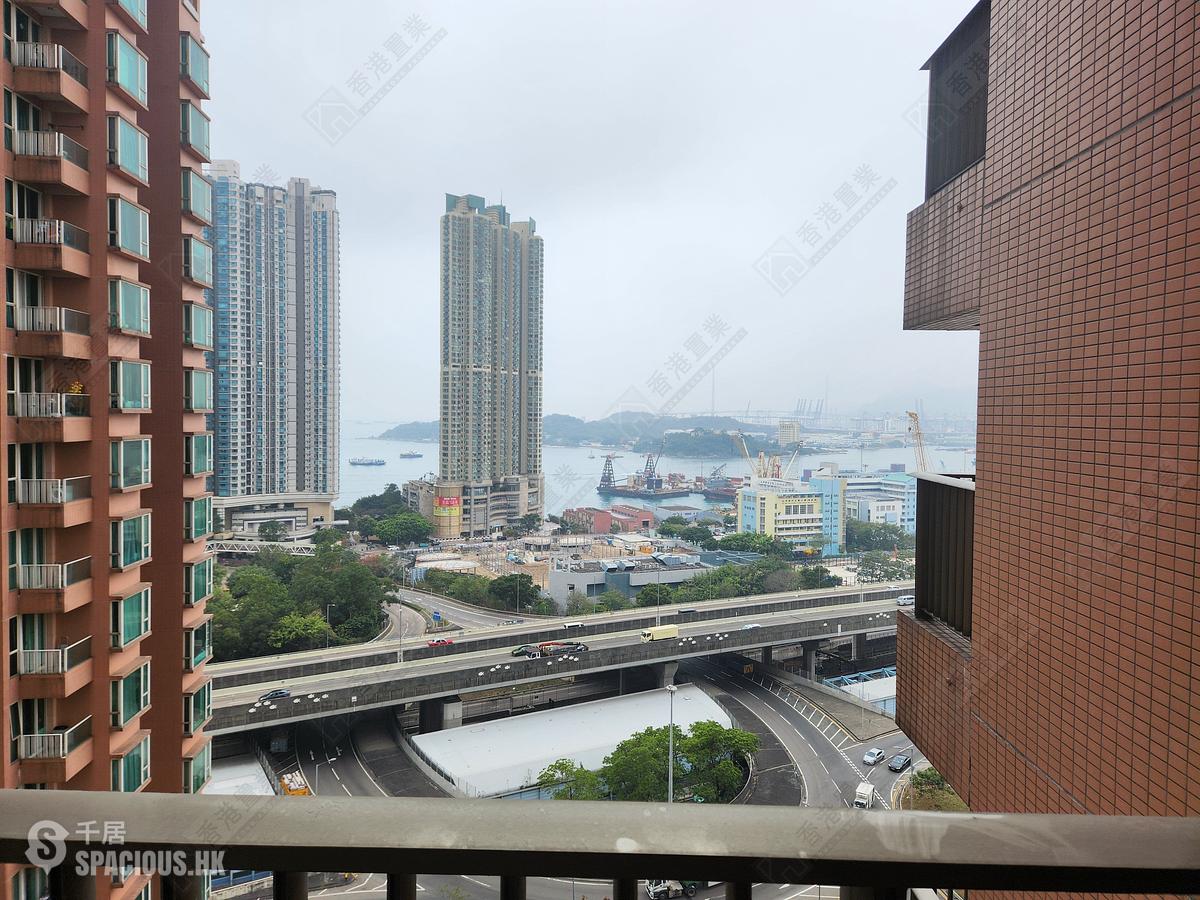 Tai Kok Tsui - Harbour Green Tower 3 01