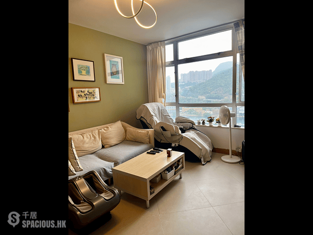 Ap Lei Chau - South Horizons Phase 2 Yee King Court (Block 8) 01