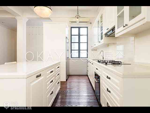 Sai Ying Pun - 35, Bonham Road 04