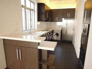 Chung Hom Kok - 8-14, Cape Road 03