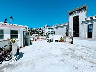 Chung Hom Kok - 8-14, Cape Road 10