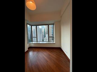 Wan Chai - The Avenue Phase 2 Block 2 05