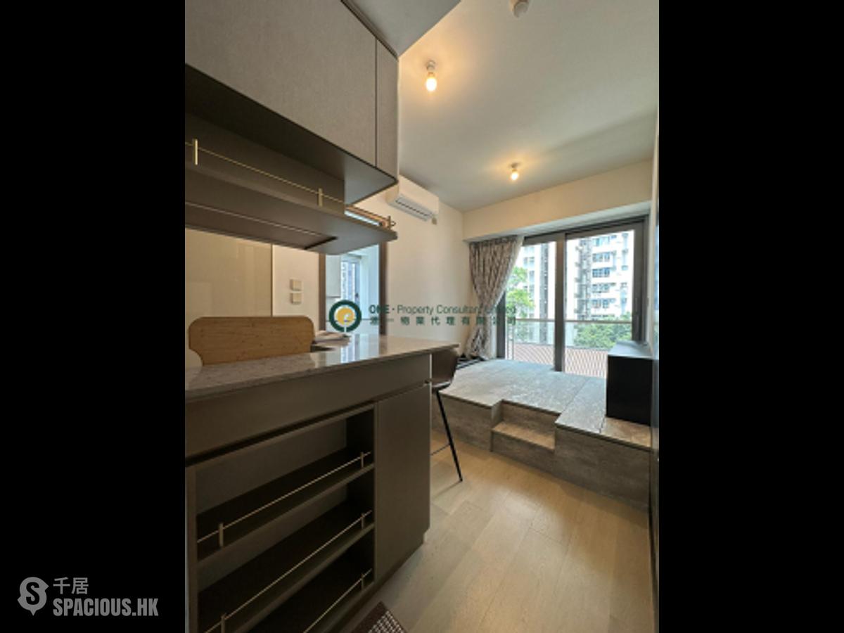 Sai Ying Pun - 15, Western Street 01