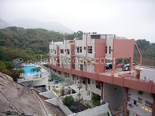 Chung Hom Kok - Cypresswaver Villas 02