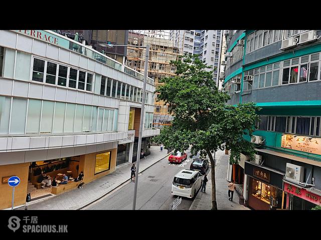 Poho - Hing Po Building 01