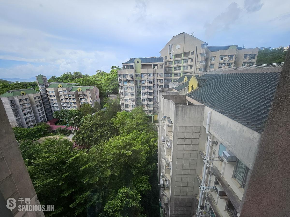 Chung Hom Kok - Lung Tak Court 01