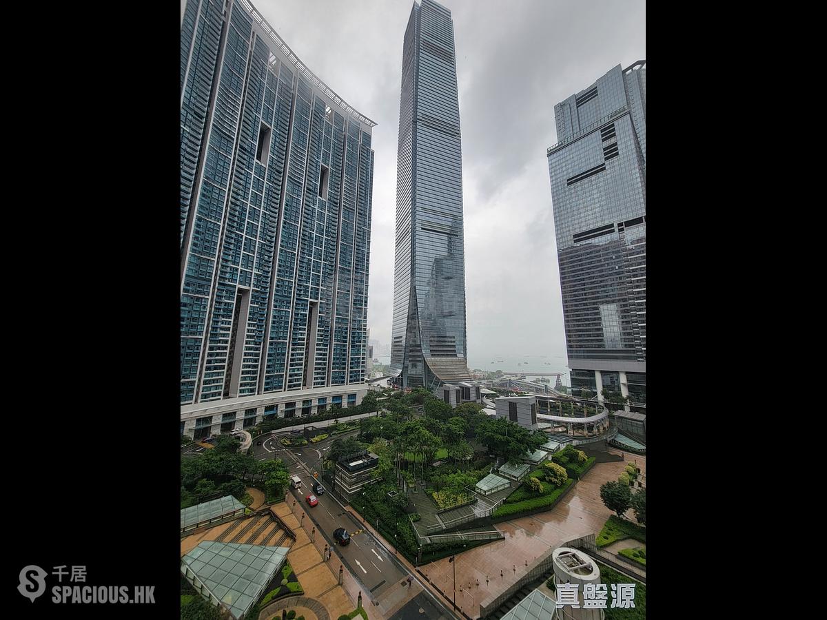 West Kowloon - The Waterfront Phase 1 Block 1 01