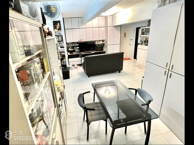 Sai Wan Ho - 210, Shau Kei Wan Road 01