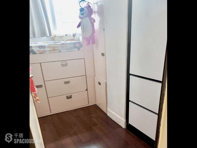 Sai Wan Ho - 210, Shau Kei Wan Road 06