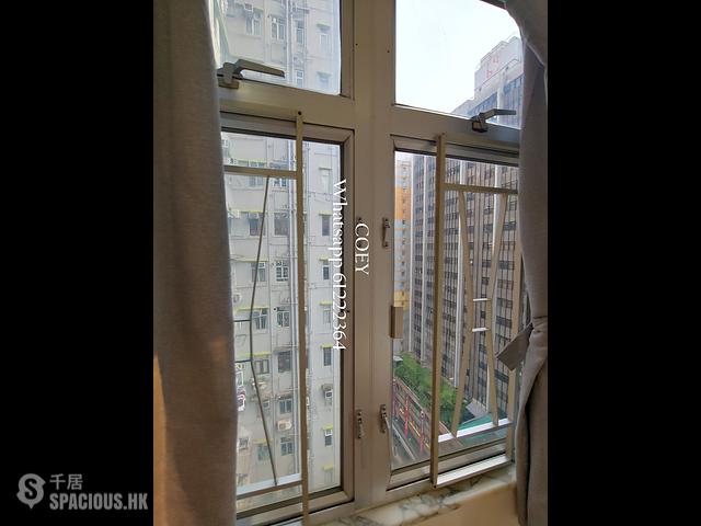 Mong Kok - Foo Tat Building 10