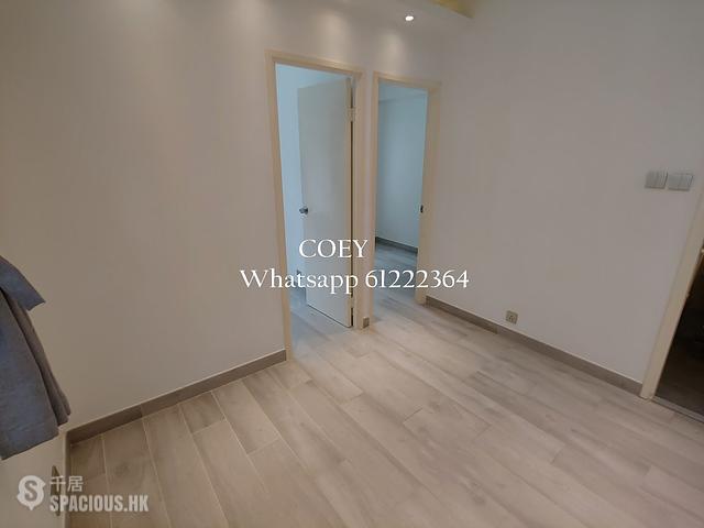 Mong Kok - Foo Tat Building 31