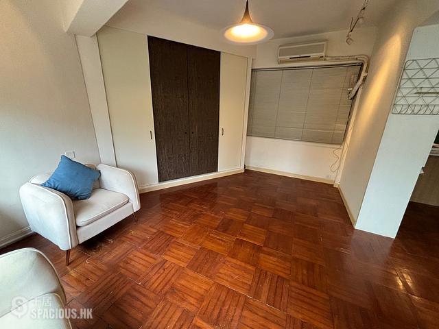 Happy Valley - 2-2A, Leighton Road 01