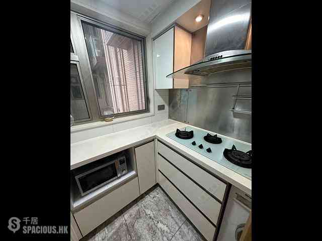 Tai Kok Tsui - Harbour Green Tower 6 01