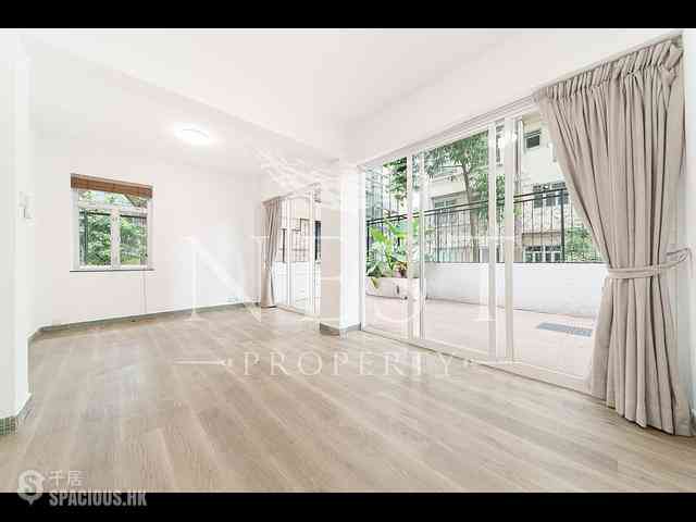 Sai Ying Pun - 1E, High Street 01
