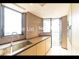 Mid Levels Central - Arezzo 11