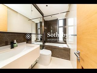Mid Levels Central - Arezzo 12