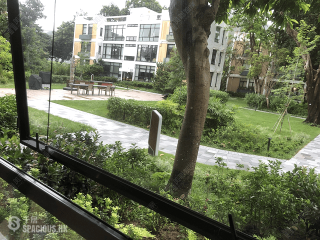 Shouson Hill - Country Villa Block 4 01