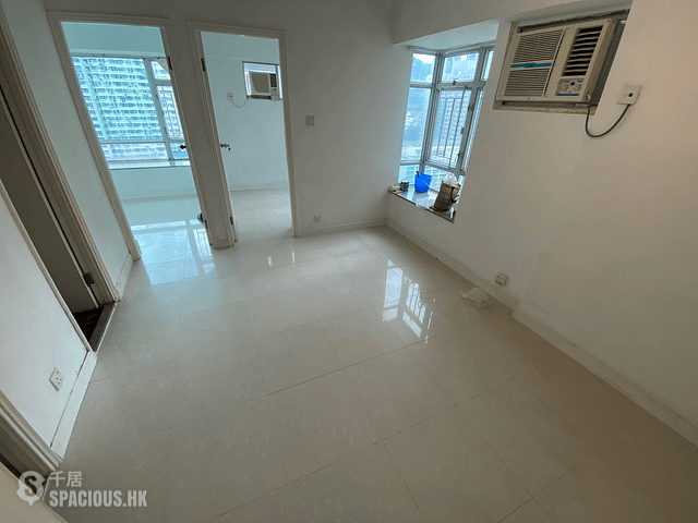 Tseung Kwan O - Well On Garden Block 1 01