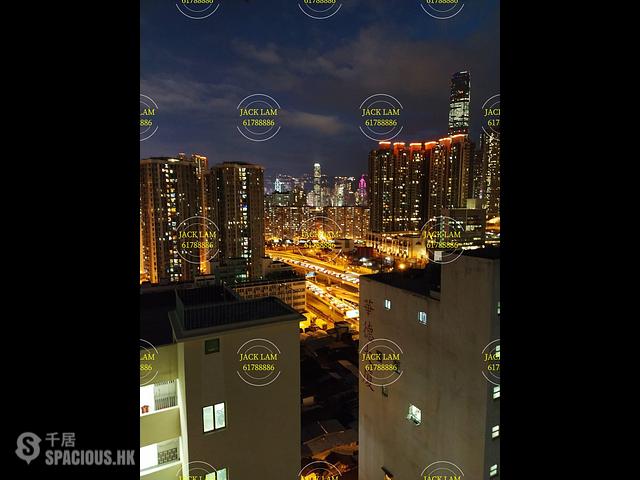 Yau Ma Tei - Kam Wah Building 01