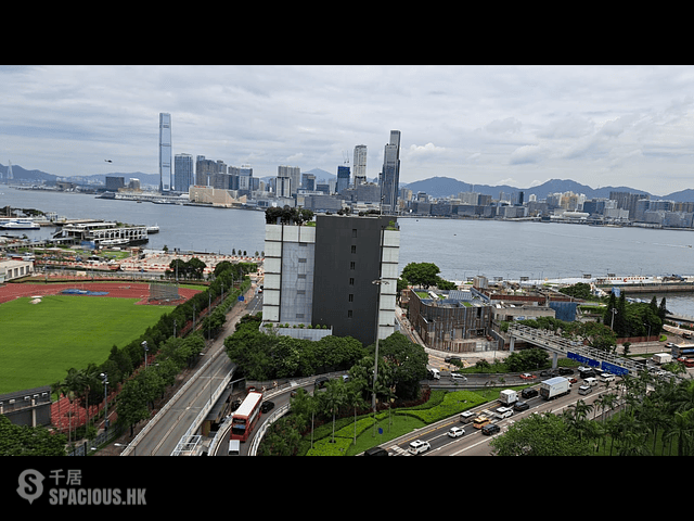 Wan Chai - The Gloucester 01