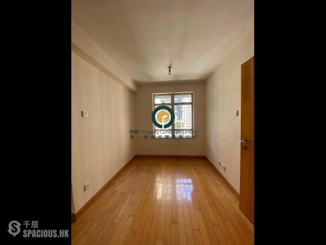 Sai Ying Pun - Kui Yan Court 01