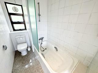 Chung Hom Kok - Jadebeach Villa Block A2 08