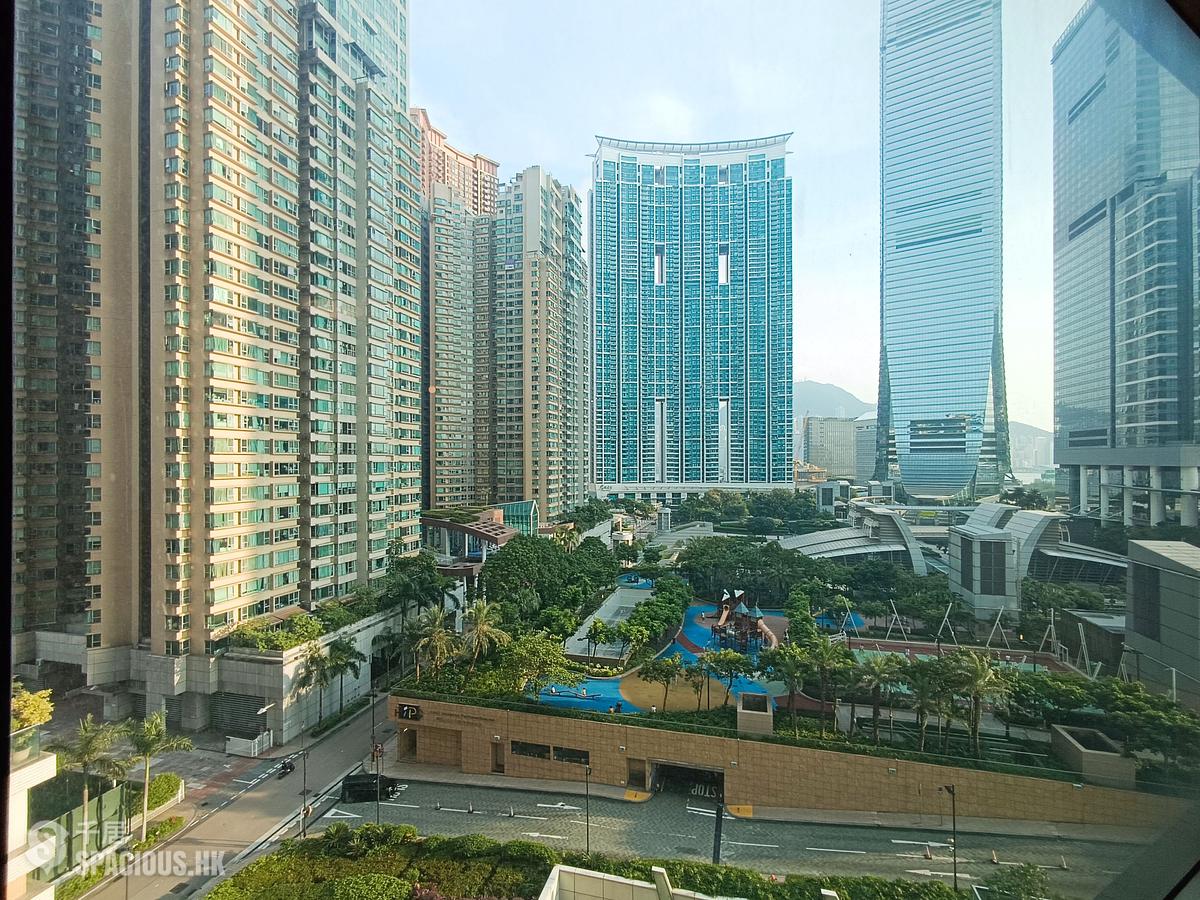 West Kowloon - Sorrento Phase 1 Block 3 01